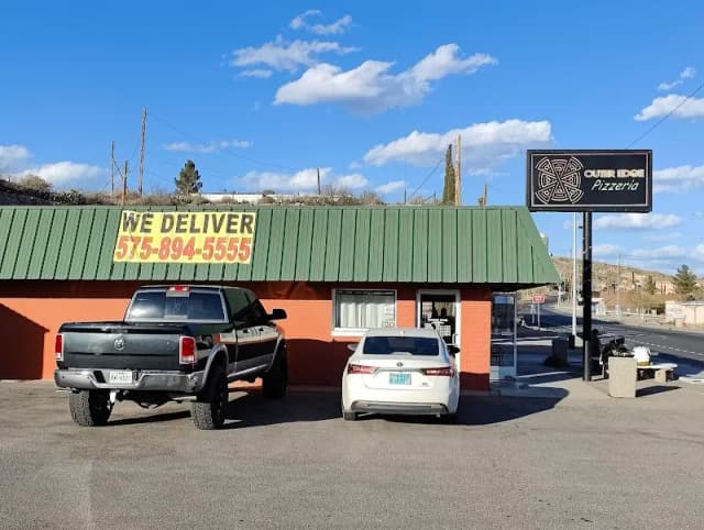 Outer Edge Pizzeria