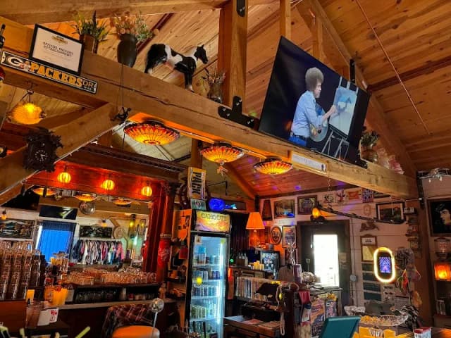Cahoots Tavern