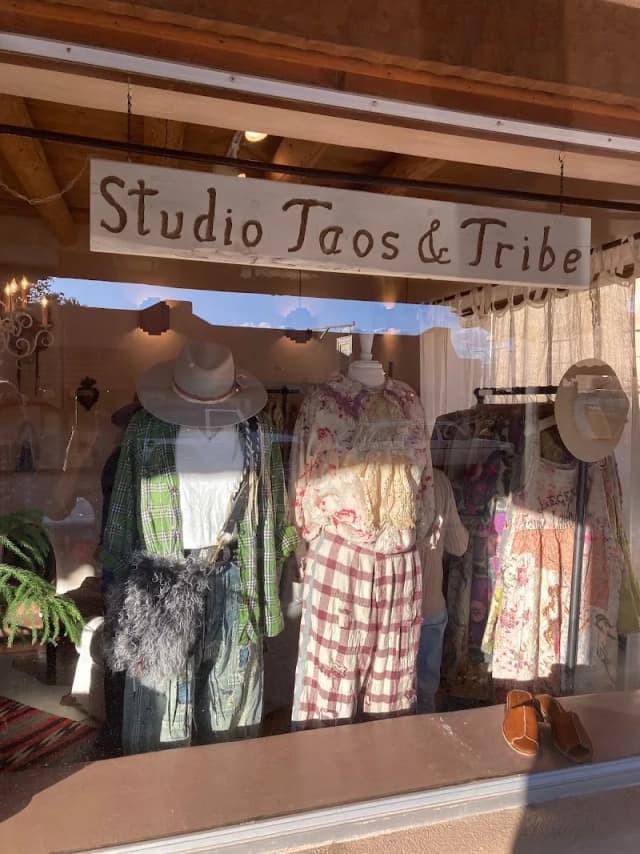 Taos & Tribe