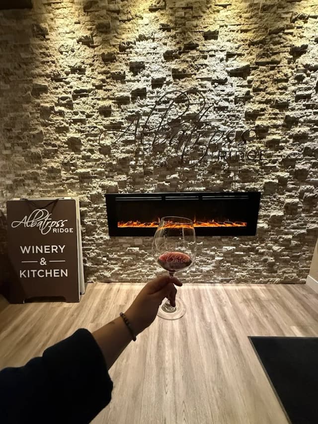 Albatross Ridge Winery & Kitchen