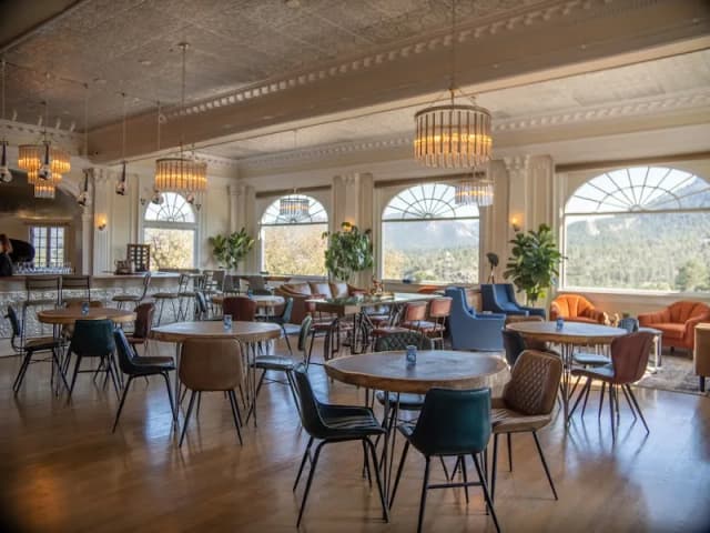 217 Wine Bar