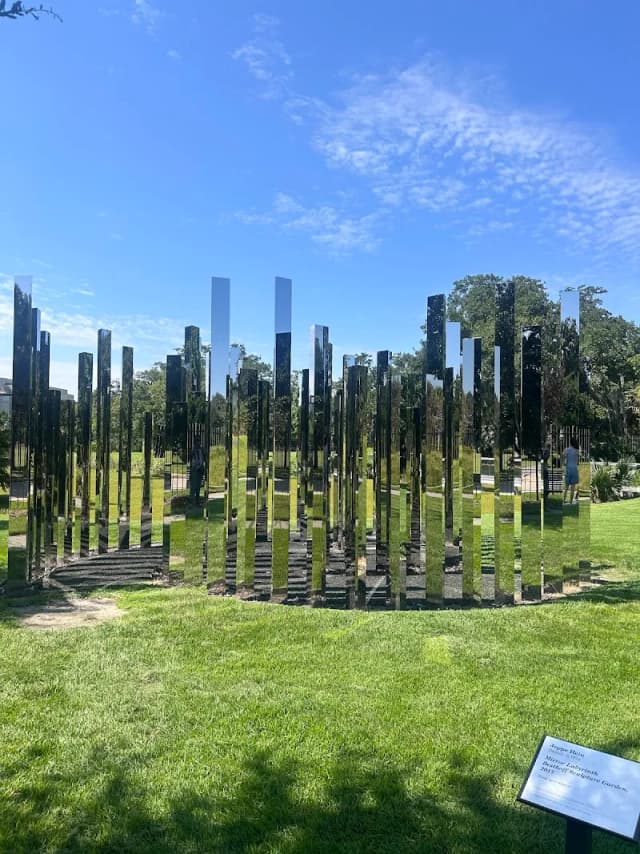 Sydney and Walda Besthoff Sculpture Garden