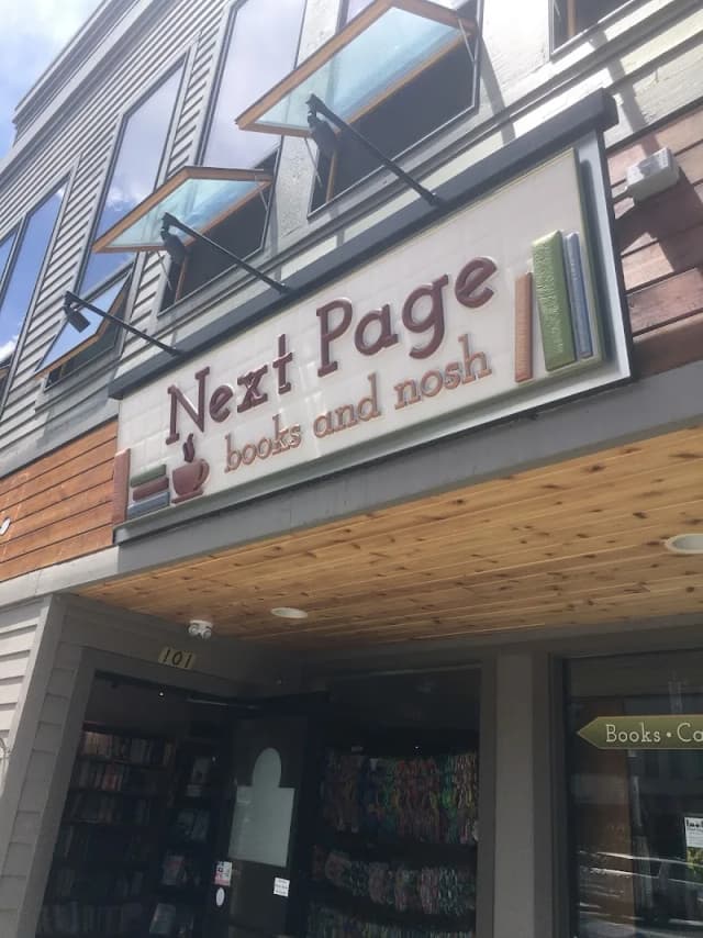 Next Page Books and Nosh