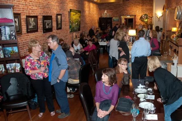 Lucchesi Mill Street Tasting Room