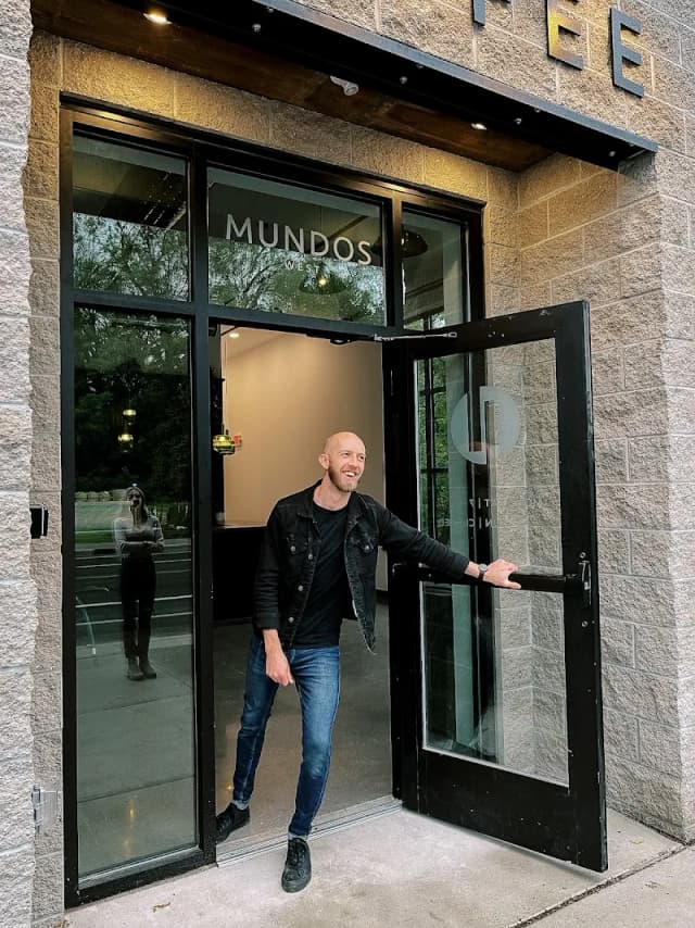 Mundos West