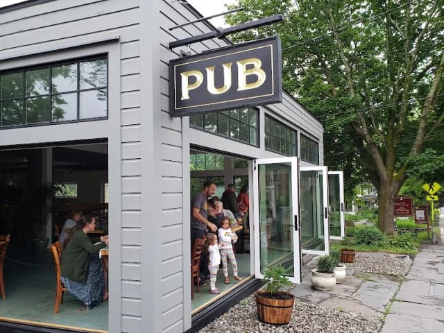 PUB