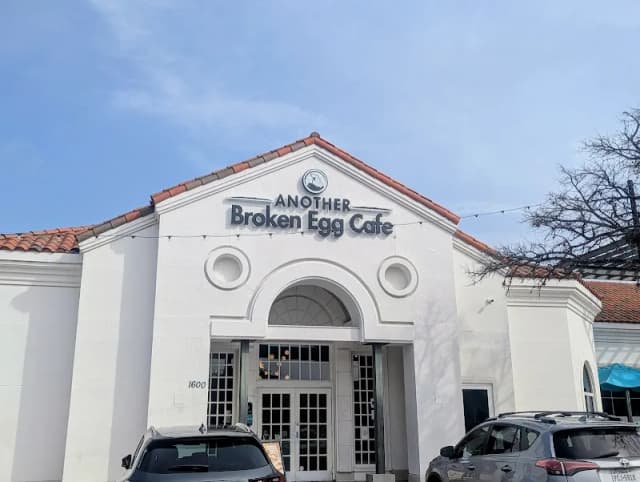 Another Broken Egg Cafe