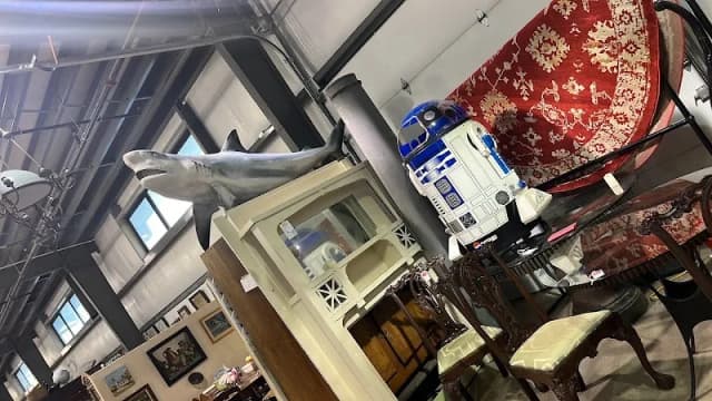 Duke’s Lexington Antique Center