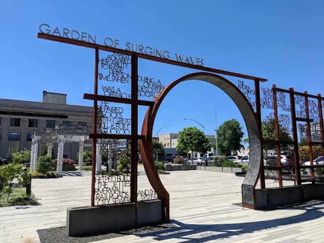 Garden of Surging Waves - HERITAGE SQUARE
