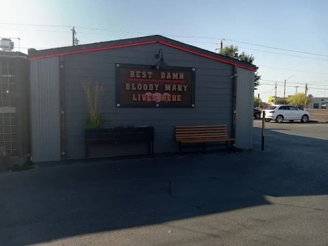 Stone Hut Bar & Grill