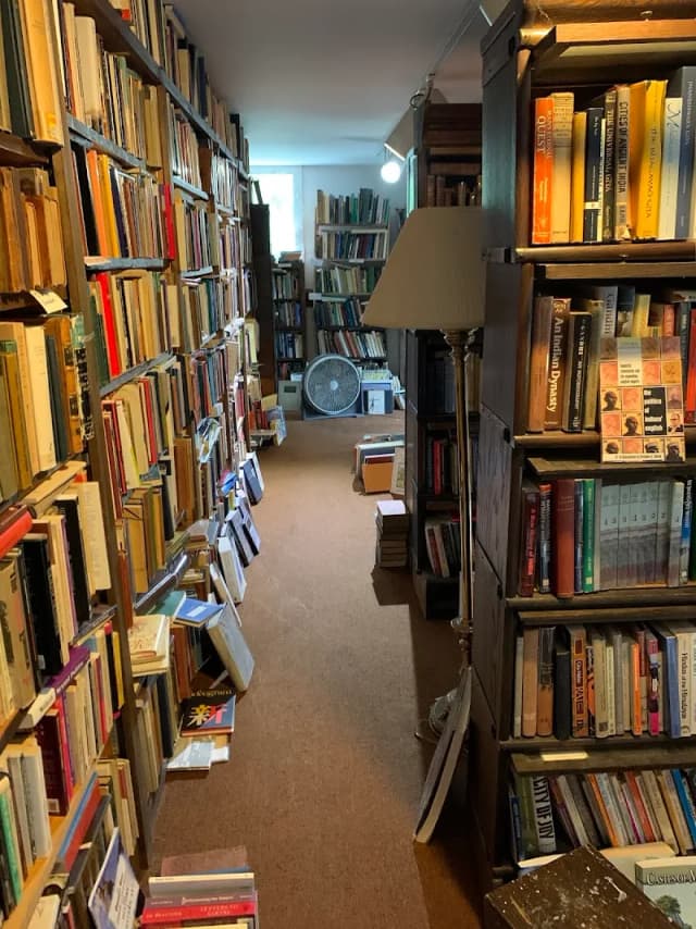 Pleasant Street Books & Cards