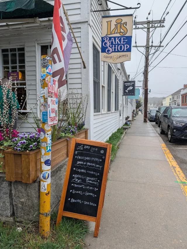 Lis bakeshop
