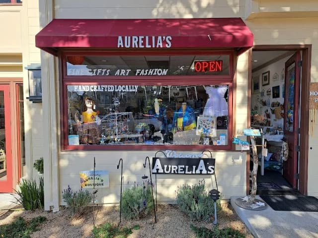 Aurelia's Boutique PG