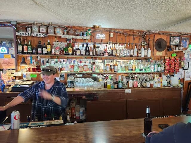 Raymond's Lounge