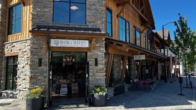 Hank & Sylvie's