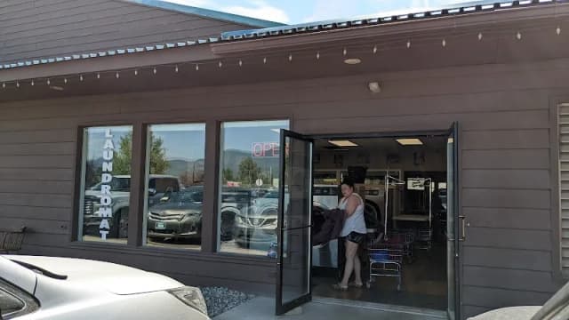 Pin & Cue Restaurant