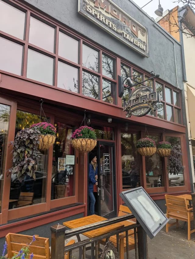 El Moro Spirits and Tavern