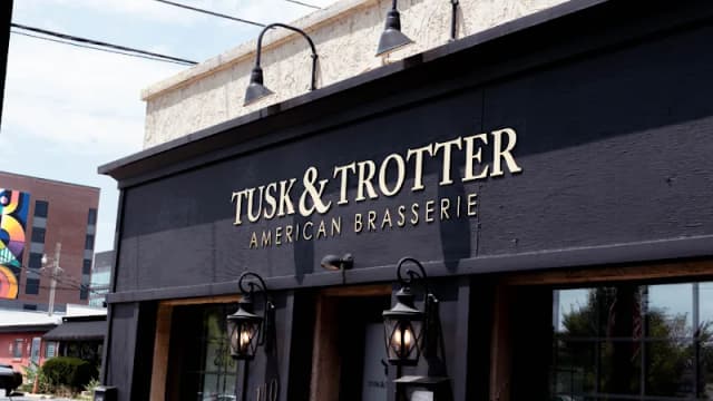 Tusk & Trotter American Brasserie Bentonville