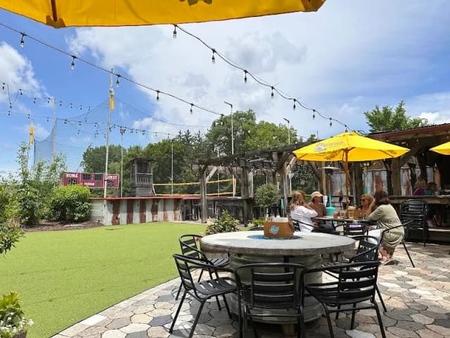 Cozzie's Tavern & Grill