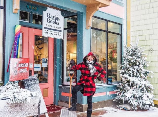Bay Books