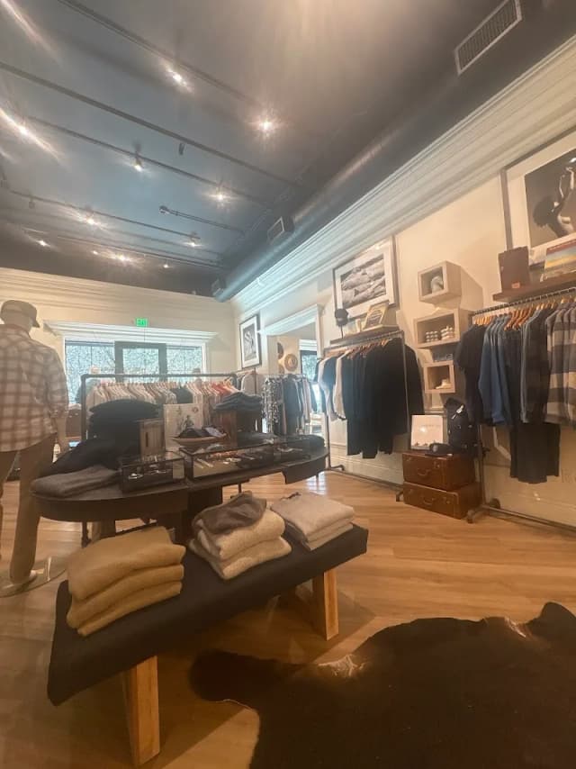 LOU Los Olivos
