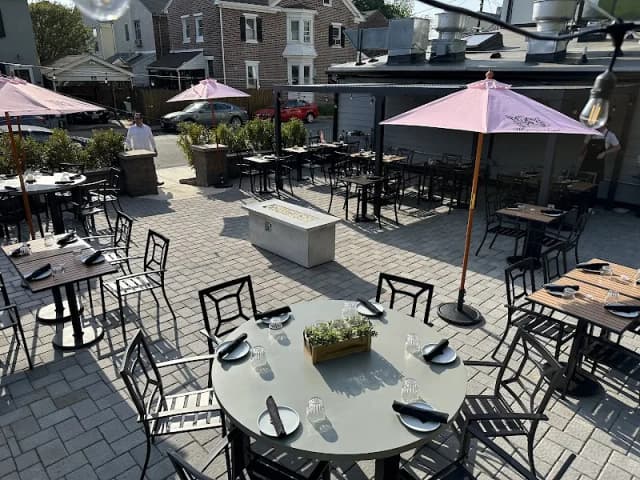 T54 Restaurant & Bar