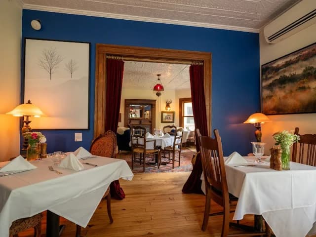 The Vic Tavern at the Village Inn