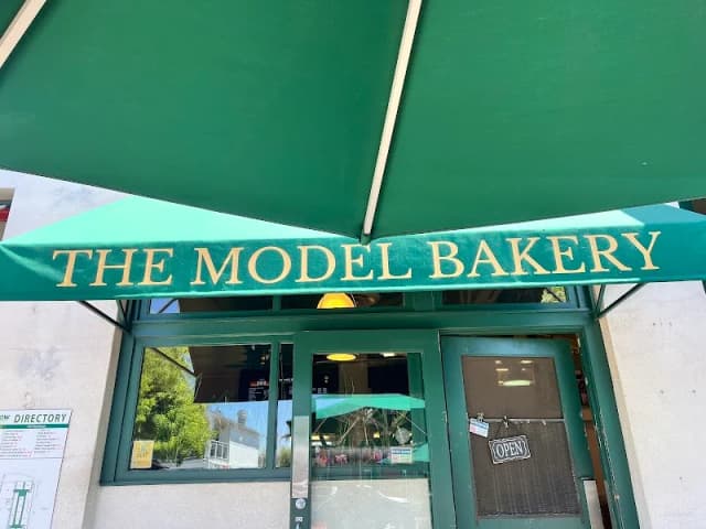 Model Bakery