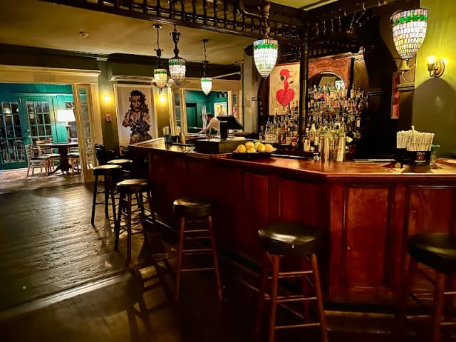 Porch Bar at Gifford House