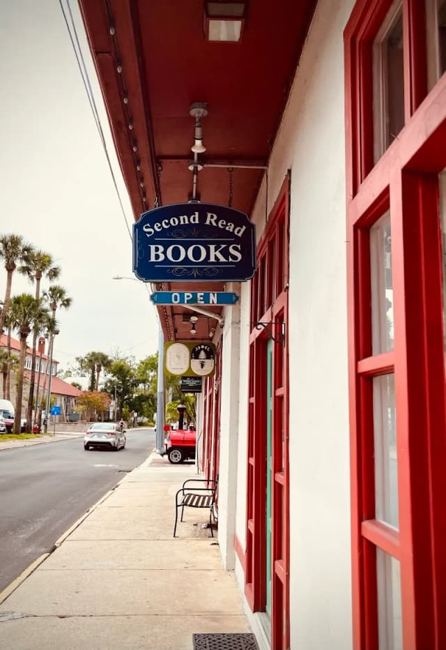Second Read Books