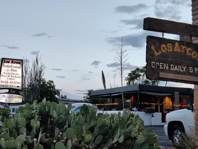 Los Arcos Steak & Lobster