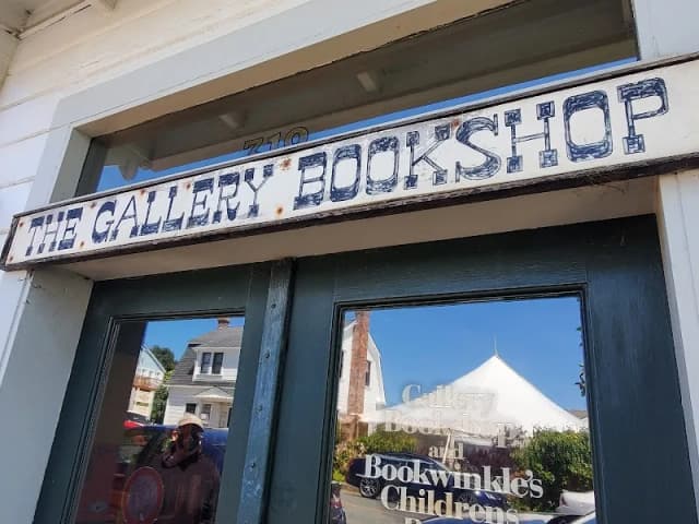 Gallery Bookshop & Bookwinkles