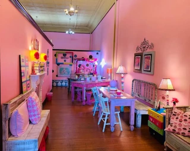 Smallcakes: A Cupcakery And Creamery