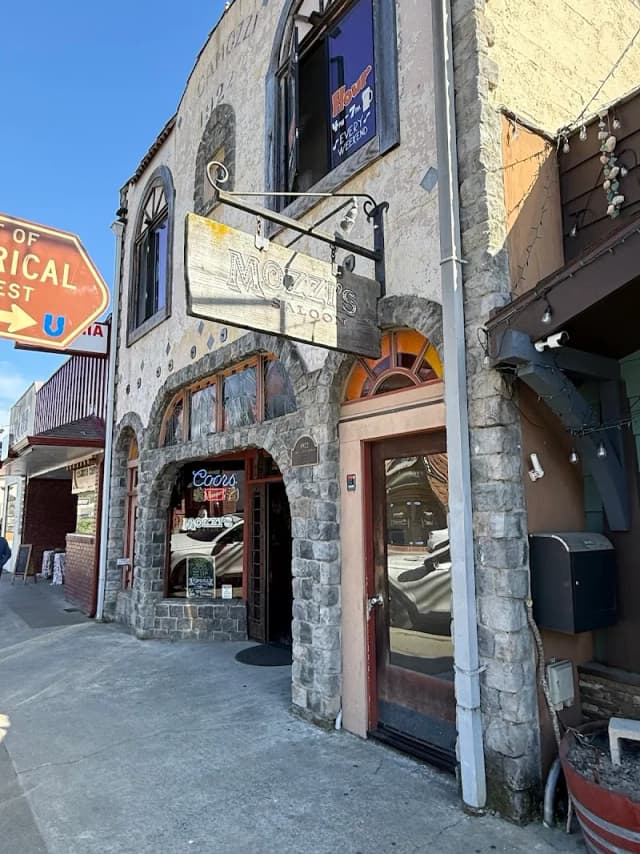 Mozzi's Saloon