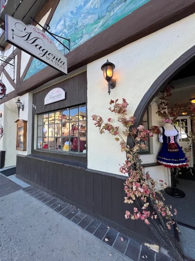 Magenta Boutique