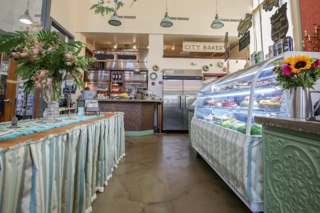 Cake Bakery & Café