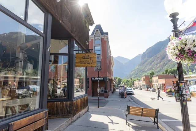 Crossbow Telluride: Handcrafted Leather Goods & Custom Hats