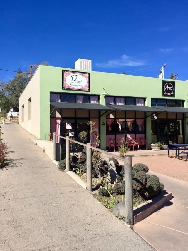 Diane’s Bakery & Deli