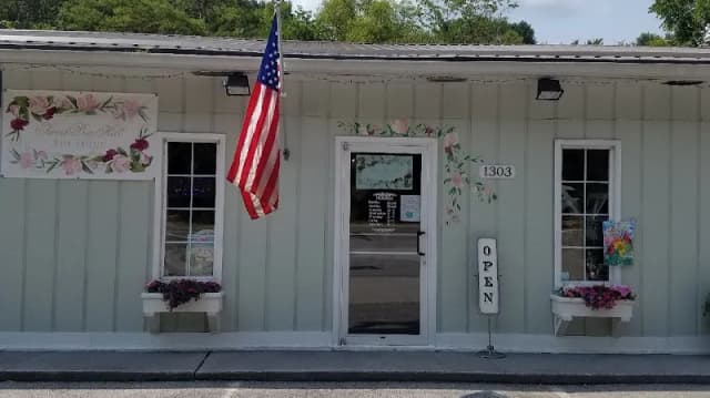 SweetPea Hill Boutique