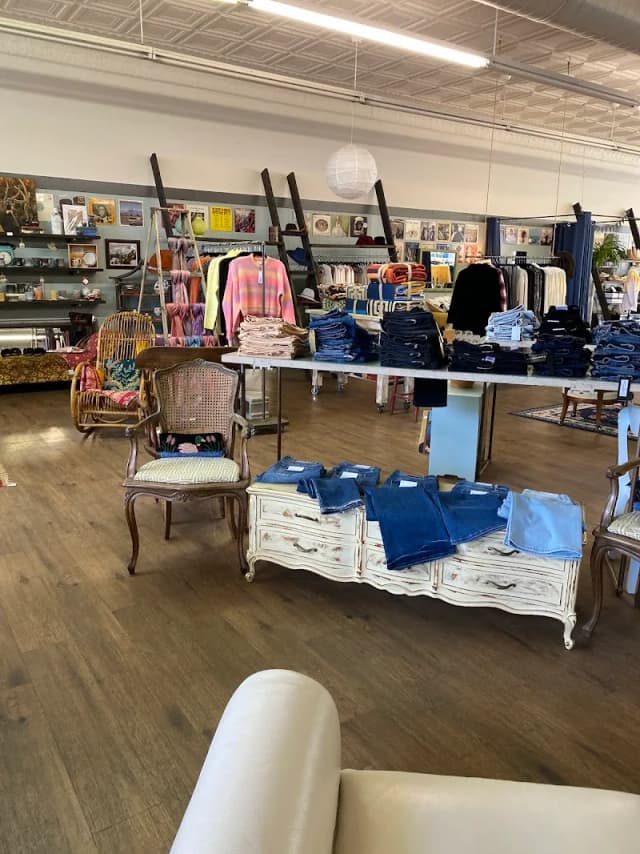 High Trash Boutique