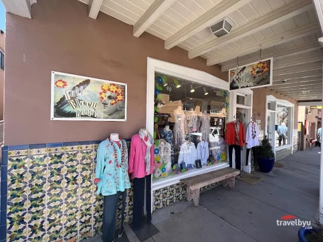 Full Bloom Boutique