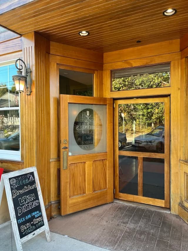 Colonel's Restaurant and Bakery