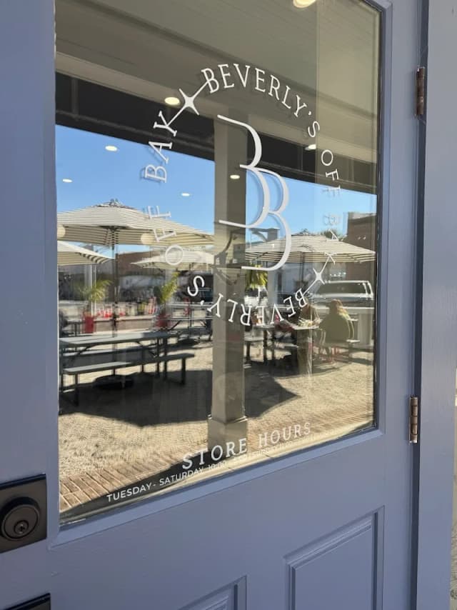 Beverly's Off Bay