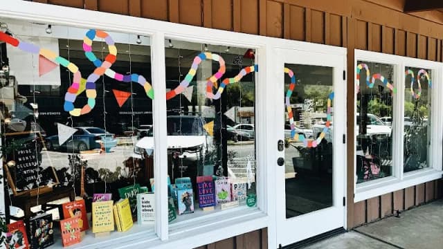 Olivia & Daisy Books