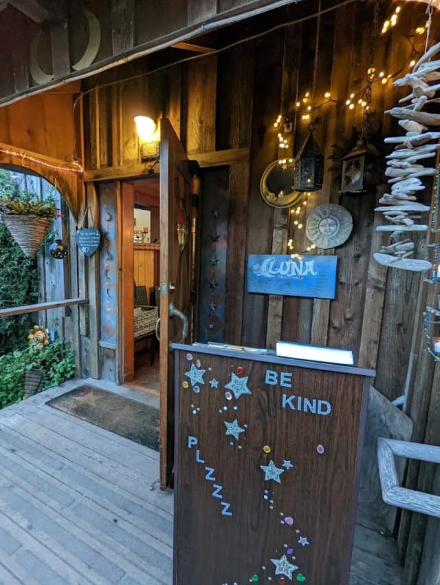 Luna Trattoria