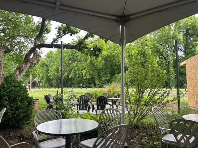 The Rocheport Winery at Mount Nebo Inn
