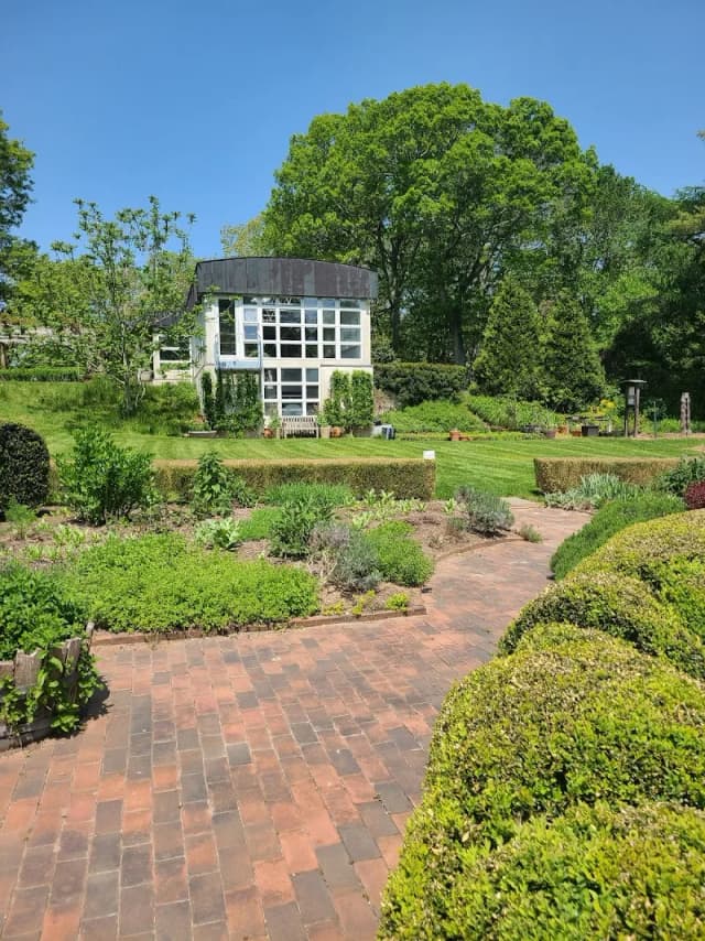 Bridge Gardens