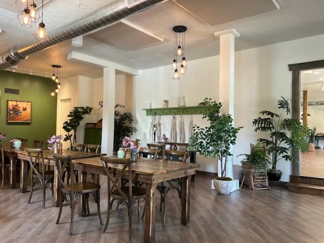The Farmhouse Deli & Pantry