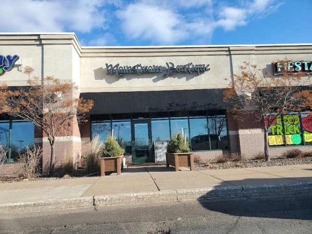 Mainstream Boutique Stillwater
