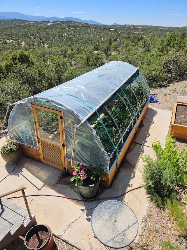 Mud Hub Greenhouses